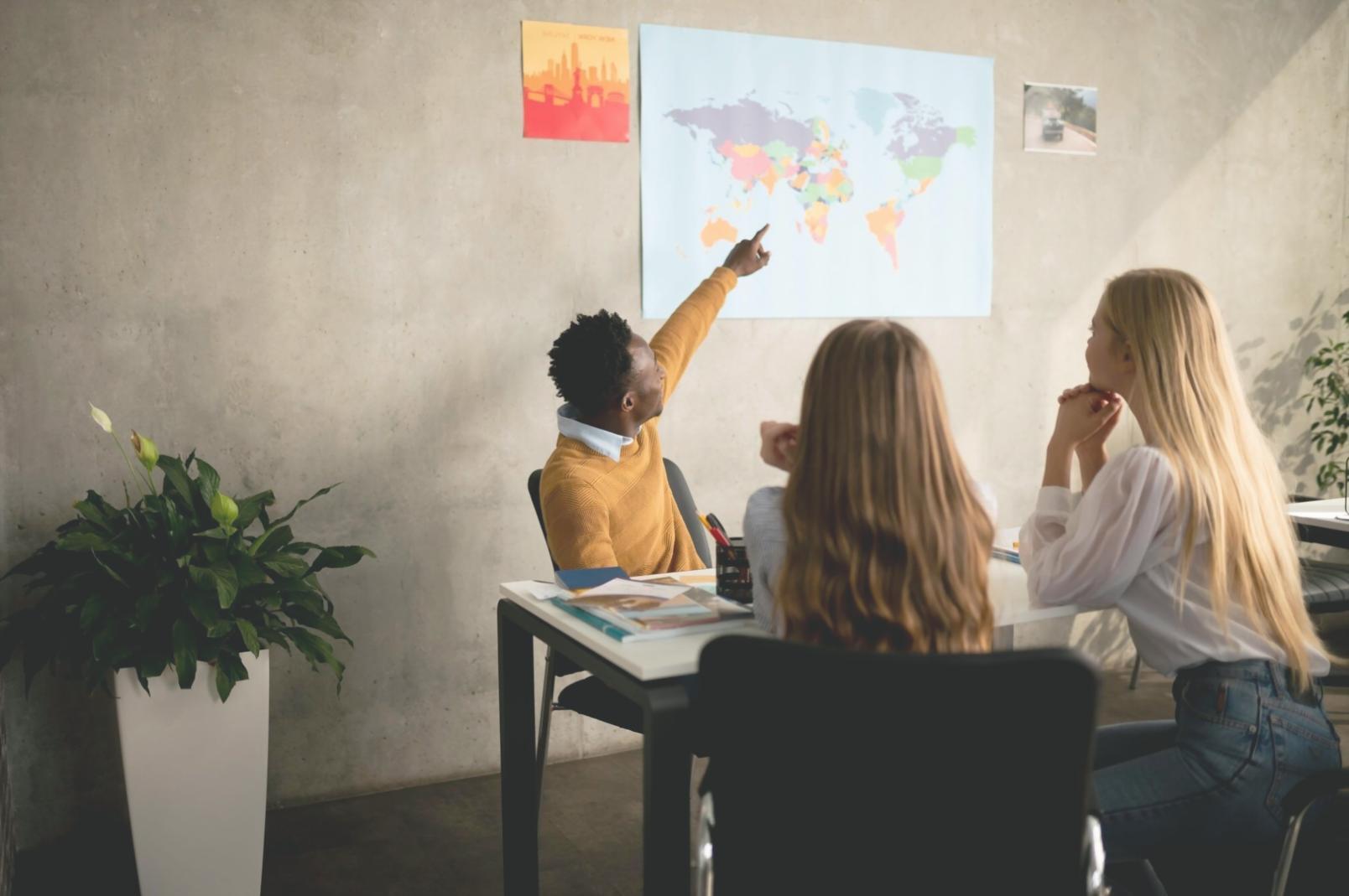 Séance d'accompagnement personnalisé dans un environnement chaleureux